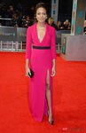 Naomie Harris con un vestido de Gucci en la alfombra roja de los Premios BAFTA 2014