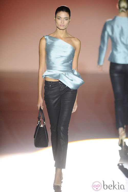 Look de la colección otoño/invierno 2014/2015 de Hannibal Laguna en Madrid Fashion Week