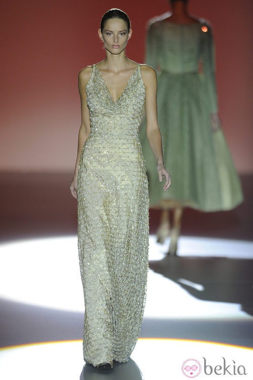 Vestido largo de la colección otoño/invierno 2014/2015 de Hannibal Laguna en Madrid Fashion Week