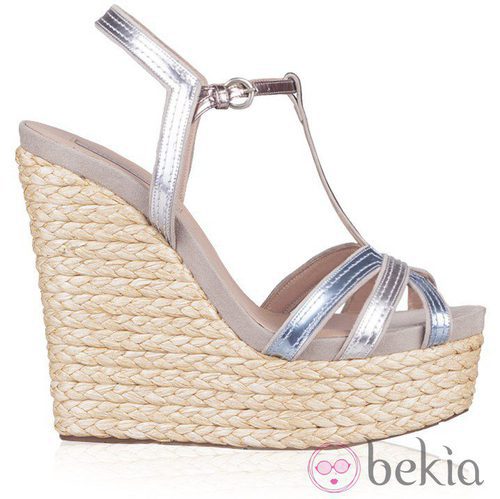 Sandalias de cuña de la colección primavera/verano 2014 de Pura López