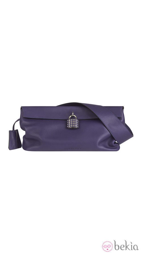 Bolso morado de la colección primavera/verano 2014 de Burberry Brit