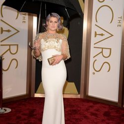 Kelly Osbourne con un vestido de Badgley Mischka en los Oscar 2014