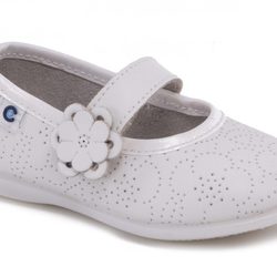 Zapato blanco para bebé de la colección primavera/verano 2014 de Conguitos