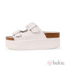 Sandalia de maxi-suela blanca de la colección primavera/verano 2014 de Sixtyseven