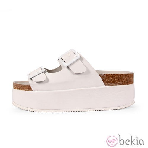 Sandalia de maxi-suela blanca de la colección primavera/verano 2014 de Sixtyseven