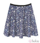 Falda de neopreno reversible de flores de la línea 'Índigo Revolution' de Bershka en 2014