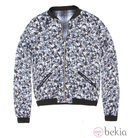 Chaqueta reversible de flores de la línea 'Índigo Revolution' de Bershka en 2014