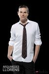 Raúl con una corbata estampada de la colección 'Pajaritas y Corbatas 2014' de Arquímedes Llorens