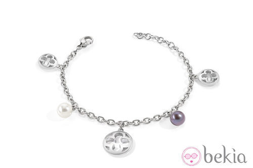 Pulsera de acero con perla blanca y negra de la colección 'Ducale' presentada por Morellato en 2014