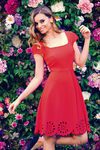 Norma Ruiz con un vestido rojo lady de la colección primavera/verano 2014 de Barbarella