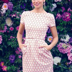 Norma Ruiz con un vestido estampado cuello de barco de la colección primavera/verano 2014 de Barbarella