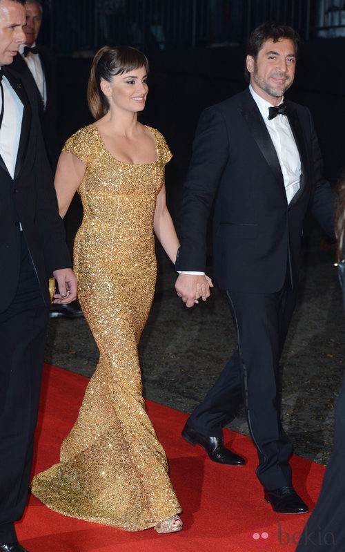 Penélope Cruz con un diseño de L'Wren Scott en la premiere de 'Skyfall'