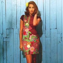 Vestido con estampado tropical y formas geométricas de la colección primavera/verano 2014 de Smash!