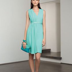 Vestido con cuello de pico en tono turquesa de la colección 'Ready to wear' 2014 de Longchamp