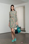 Vestido cerrado con estampado 'Ile aux Panthe?res' en tonos turquesas de la colección 'Ready to wear' 2014 de Longchamp
