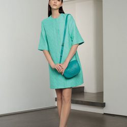 Abrigo de piel en tono turquesa de la colección 'Ready to wear' 2014 de Longchamp