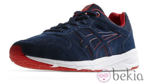 Zapatilla azul marino de la colección primavera/verano 2014 'My town my tracks' de Onitsuka Tiger