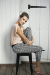 Conjunto de blusa y pantalón capri de la colección primavera/verano 2014 de Indi & cold