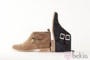 Botines de serraje y hebillas de la colección para primavera 2014 de Springfield