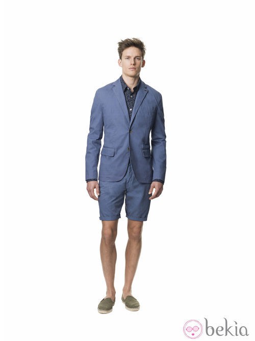 Chaqueta y bermuda azules de la colección para verano 2014 de Springfield