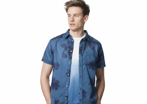 Camisa con estampado tropical de la colección para verano 2014 de Springfield