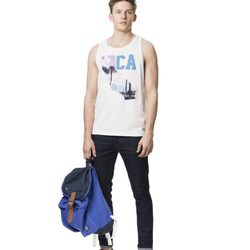 Camiseta con print y vaquero pitillo de la colección para verano 2014 de Springfield