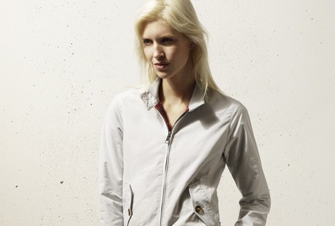 Chaqueta G9 en color hielo de la colección primavera/verano 2014 de Baracuta