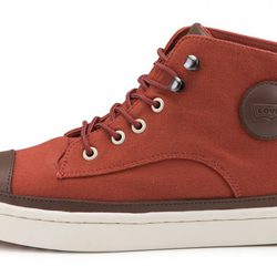 Zapatilla abotinada de la colección para hombre primavera/verano 2014 de Levi's