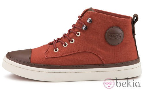 Zapatilla abotinada de la colección para hombre primavera/verano 2014 de Levi's