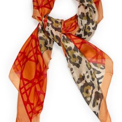 Pañuelo con estampado leopardo de la colección primavera/verano 2014 de Tantrend