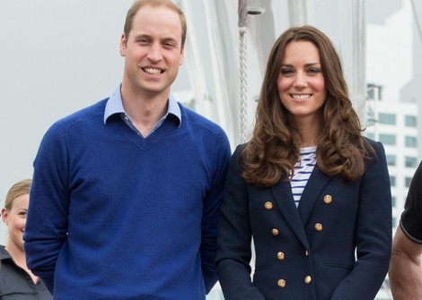 La Duquesa de Cambridge con un outfit 'navy' en Nueva Zelanda