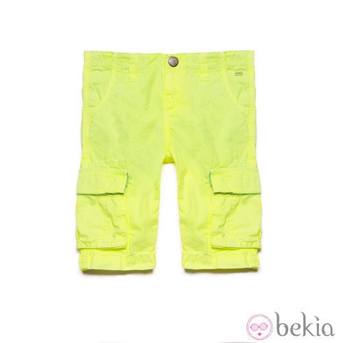 Bermuda amarillo flúor de la colección primavera/verano 2014 de IKKS