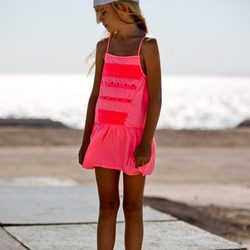 Vestido rosa flúor de la colección primavera/verano 2014 de IKKS