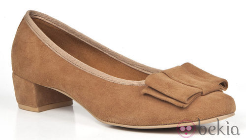Bailarina camel de la colección femenina de Enzo Tesoti 2014