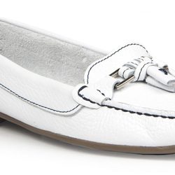 Mocasín blanco de la colección femenina de Enzo Tesoti 2014