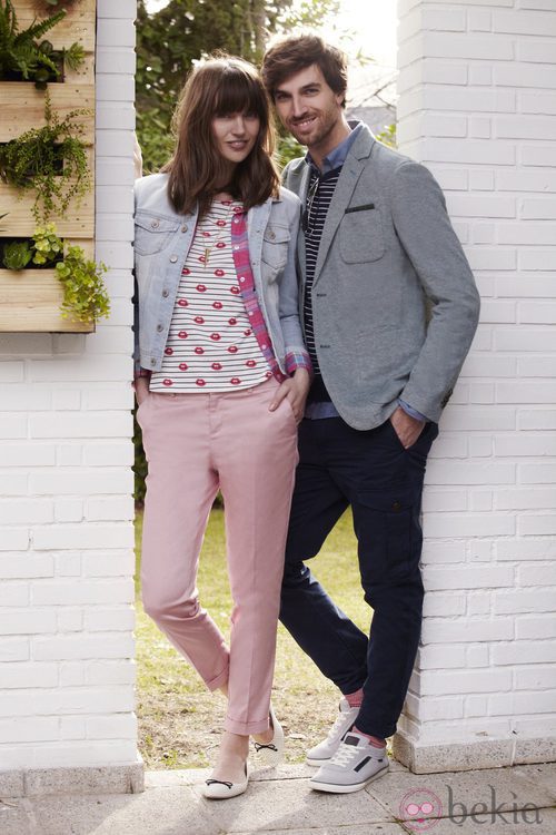 Conjunto en rosa pastel para ella y en azul marino para él de la colección para primavera 2014 de Springfield