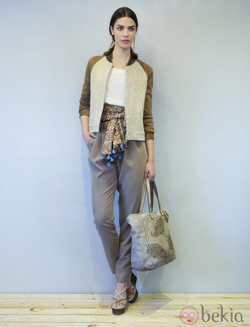 Conjunto en tonos marrones de la colección primavera/verano 2014 de Eduardo Rivera