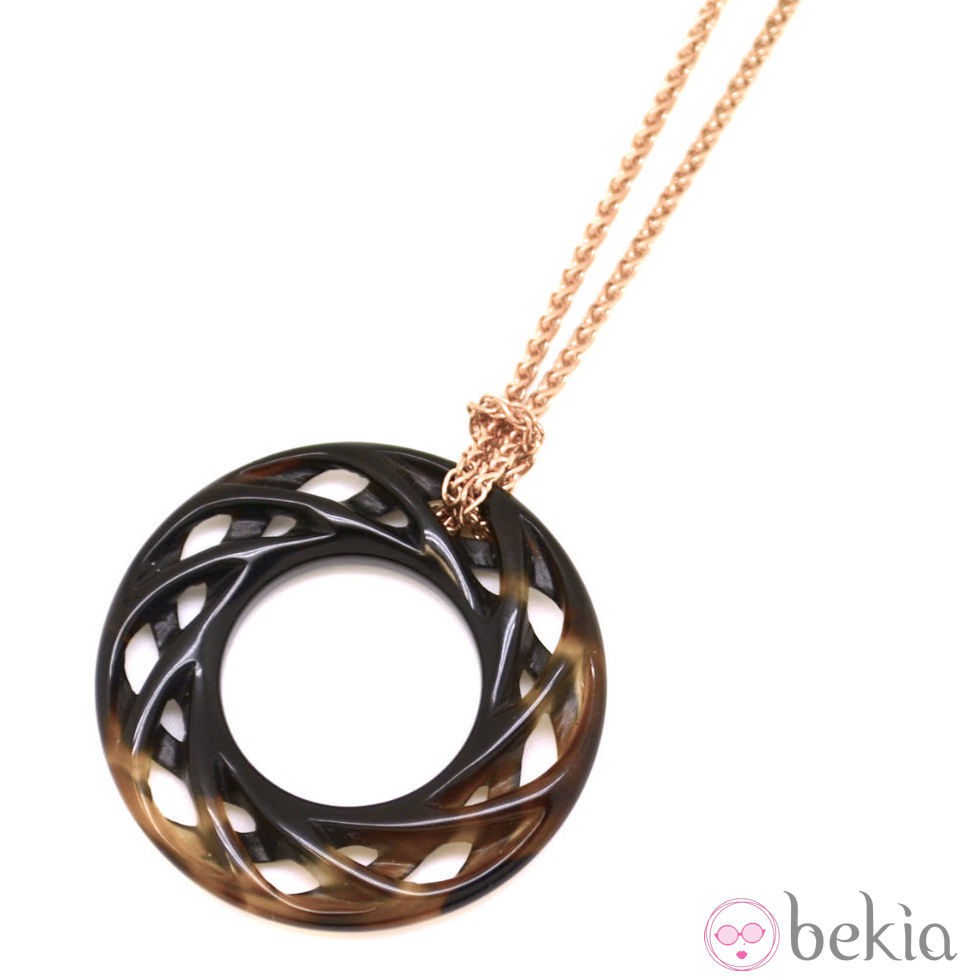 Collar de oro con abalorio circular de Miriam de Ungría