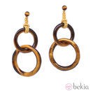 Pendientes de oro con aros de madera de Miriam de Ungría