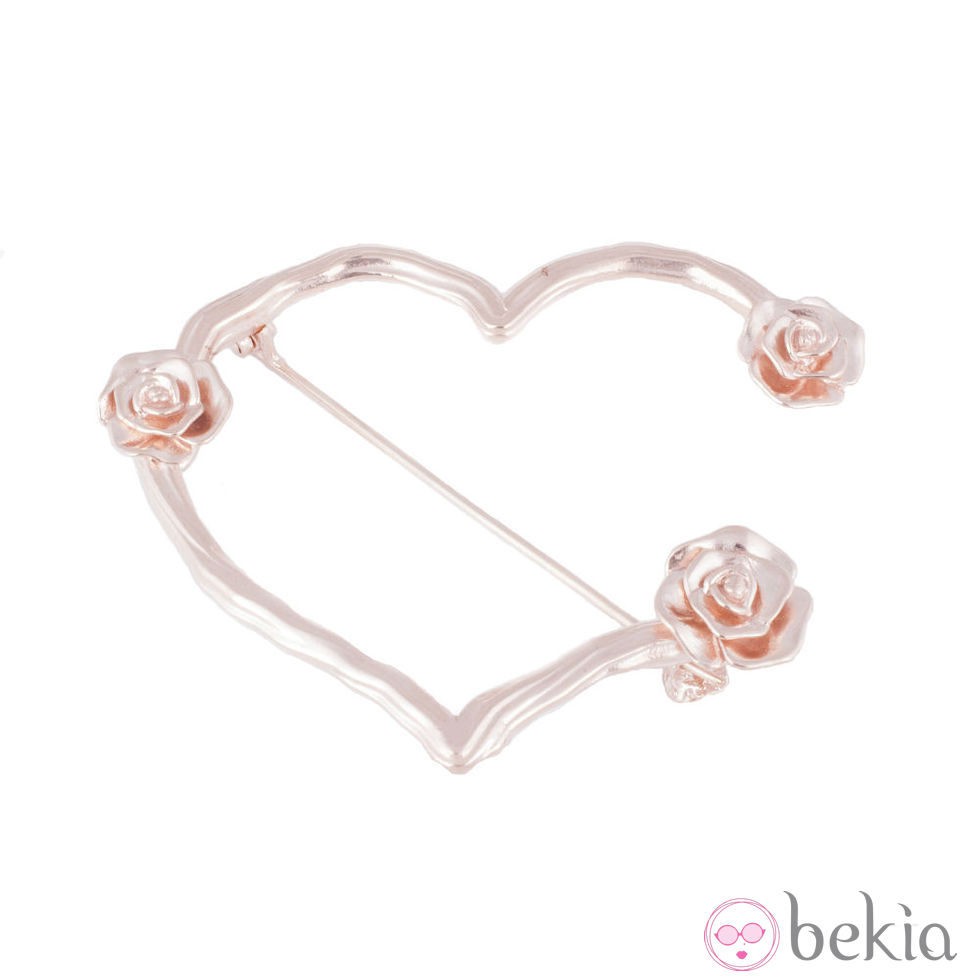 Broche en forma de corazón con rosas de adorno de Miriam de Ungría