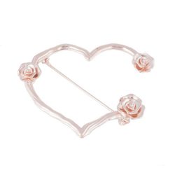 Broche en forma de corazón con rosas de adorno de Miriam de Ungría