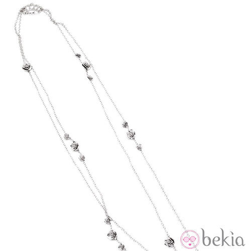 Collar de plata con rosas de Miriam de Ungría