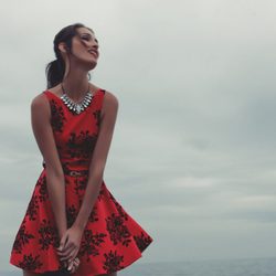 Vestido rojo con estampado floral de la colección para verano 2014 de Mismash