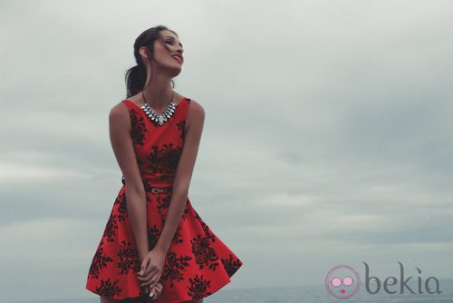 Vestido rojo con estampado floral de la colección para verano 2014 de Mismash