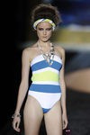 Bañador de rayas de la colección primavera 2012 de Andrés Sardá