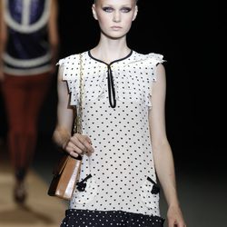 Vestido con estampado de corazones de Miguel Palacio, colección primavera de 2012