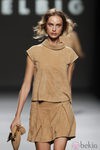 Conjunto de ante de Teresa Helbig, colección primavera de 2012