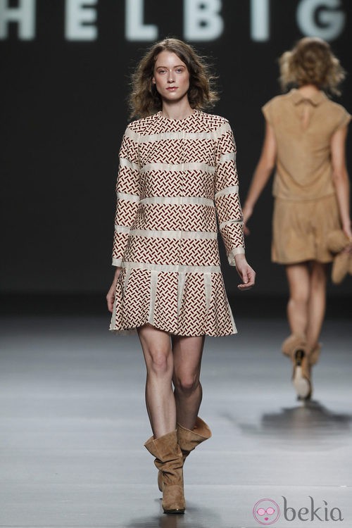 Abrigo de tela cruzada de Teresa Helbig, colección primavera de 2012