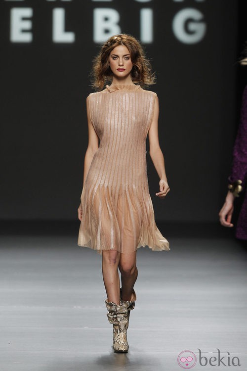 Vestido nude de Teresa Helbig, colección primavera de 2012