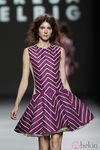 Falda con vuelo a rayas de Teresa Helbig, colección primavera de 2012